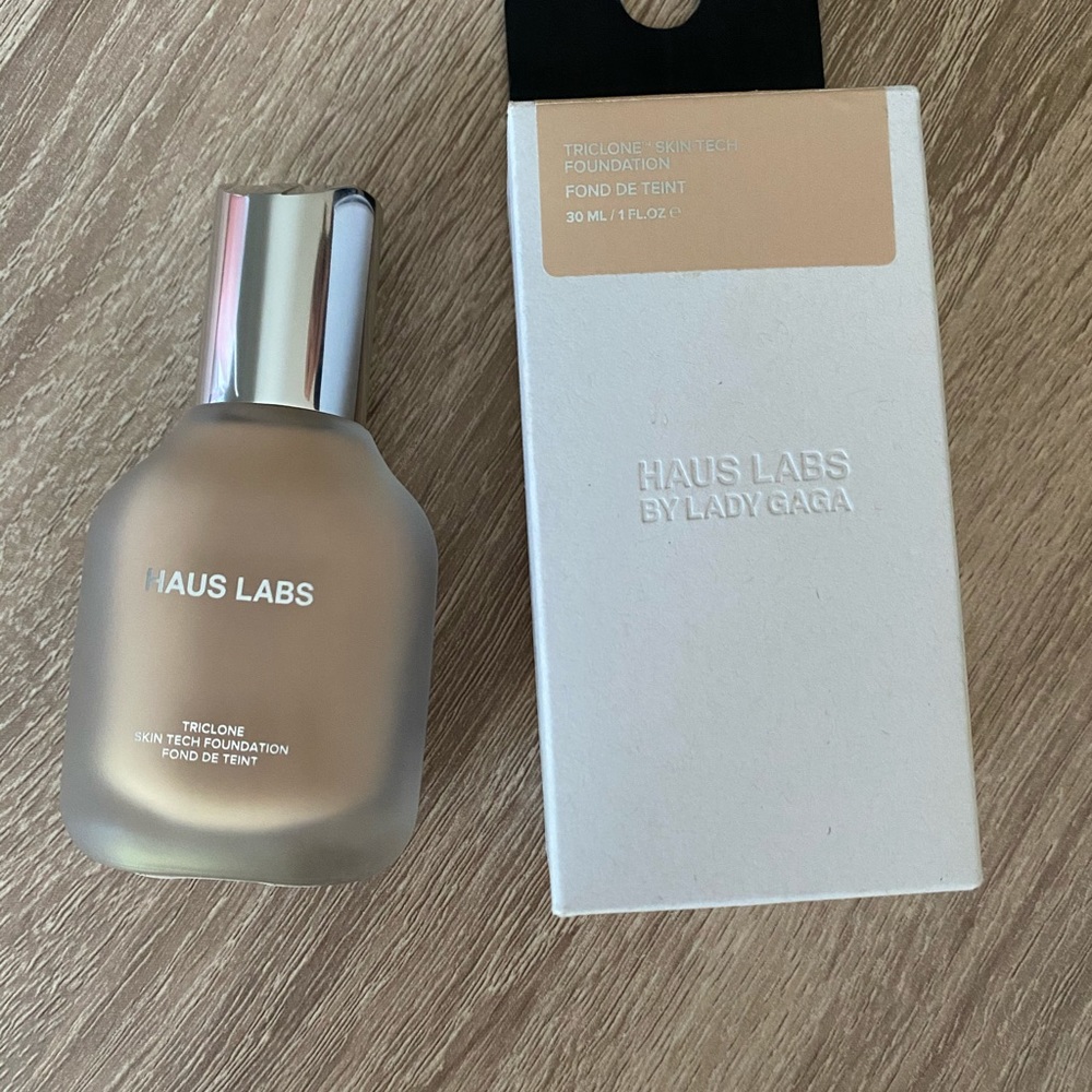 Haus Labs foundation. Shade 160. Light Neutral